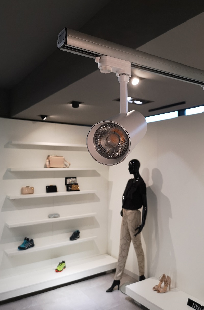 Almalux Lighting - Cobra