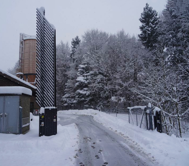 Poarta hidraulica verticala Decorio EVO Industrial