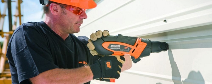 Pistol pentru implantarea bolturilor Spit Pulsa P 560