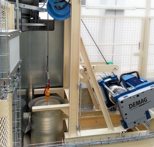 Noul electropalan cu cablu Demag DR-Com cu durata de 
utilizare dublata