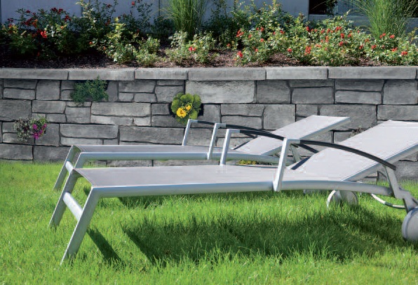 Gardul Bradstone Mountain Block in noua culoare gri nuantat