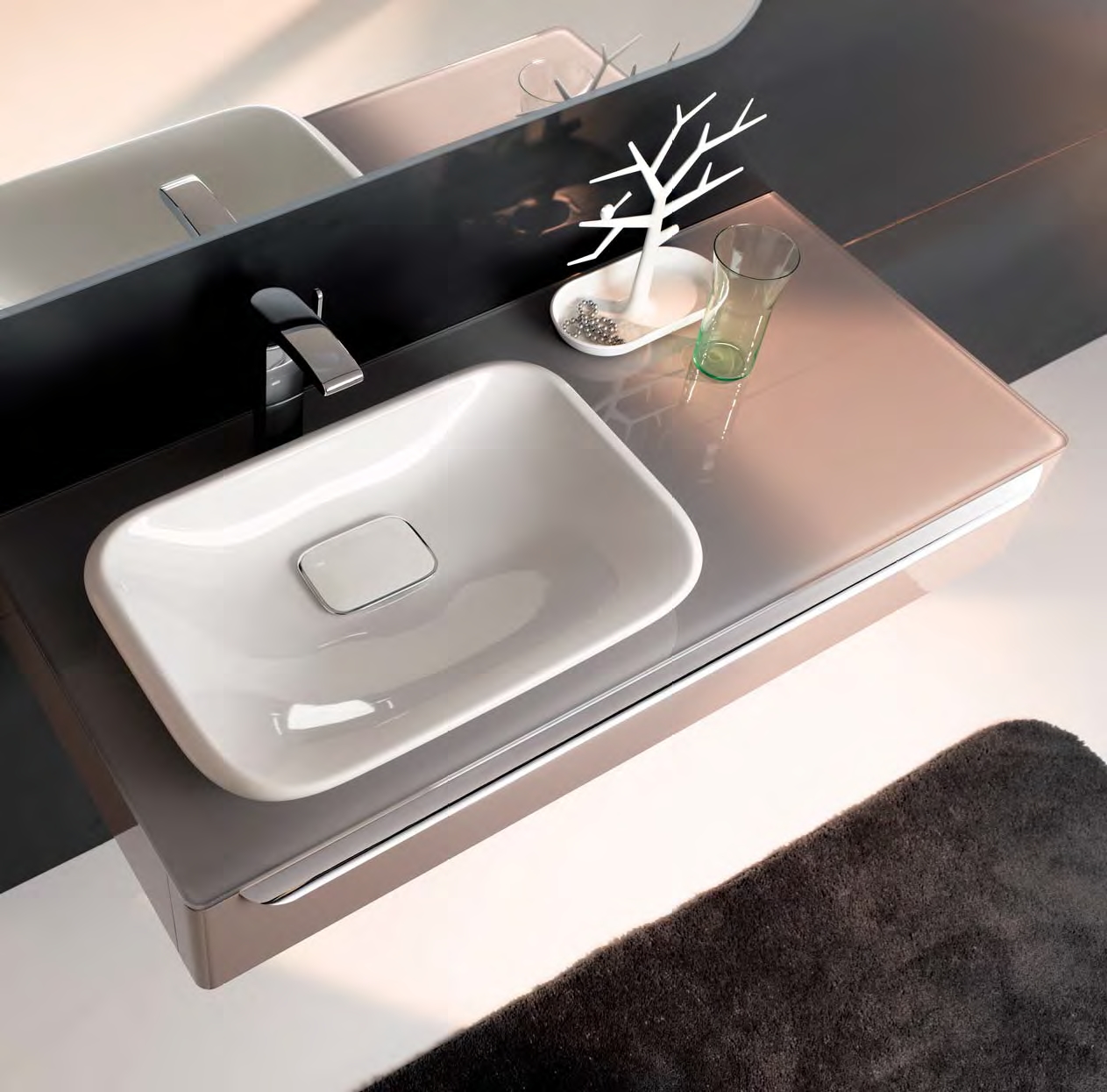 Keramag, noul brand al Grupului Geberit, introduce colectiile de baie premium