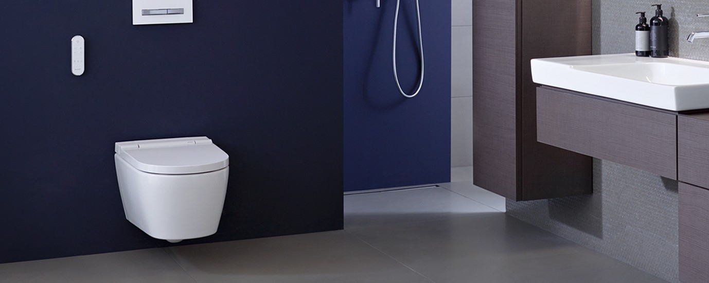 Noul vas WC pe pardoseala cu functii de bideu Geberit AquaClean Sela