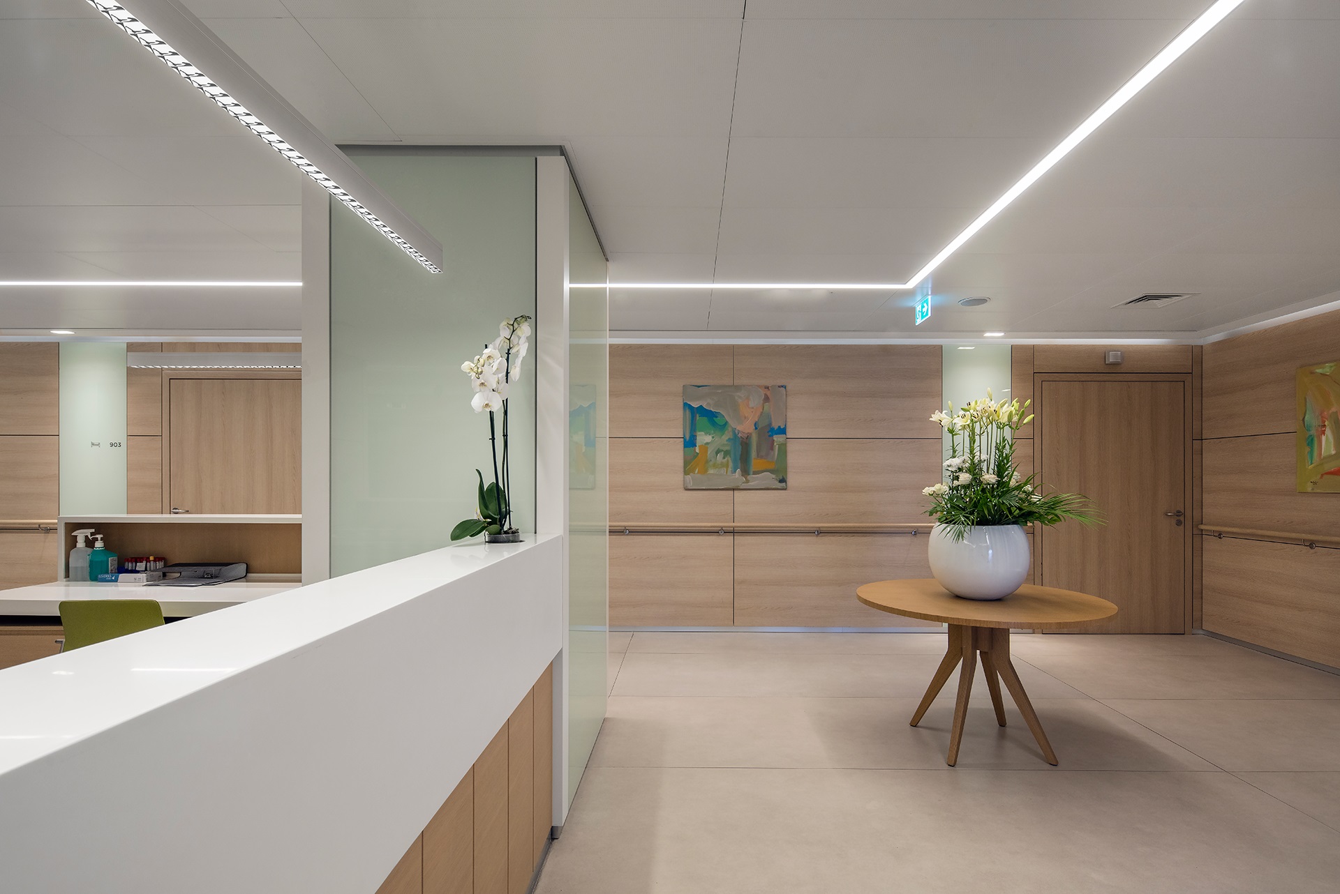 The new iGuzzini iN 60 Space continuous linearity