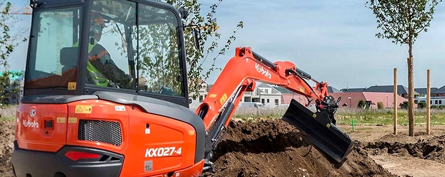 Noile mini-excavatoare Kubota KX027-4