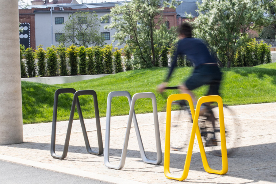 Rastele pentru biciclete Elk