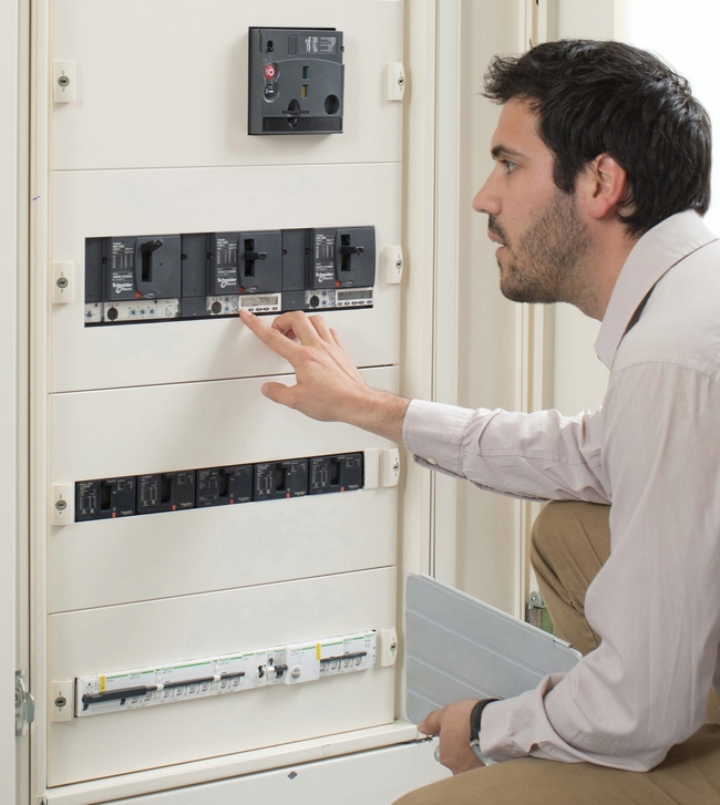 schneider_electric_intreruptoare_automate_compact_nsx_monobloc_2