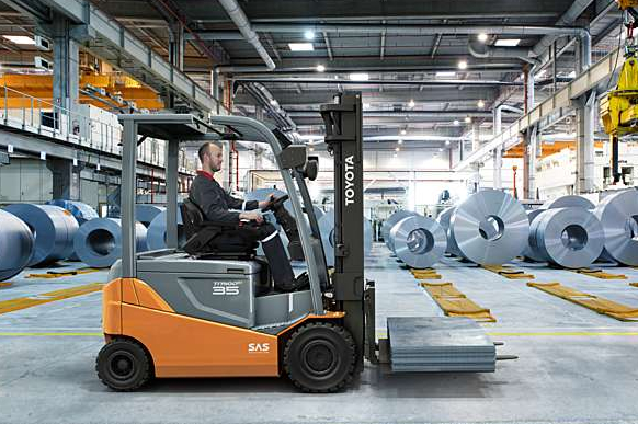 Toyota Material Handling Europe lanseaza noul electrostivuitor Toyota Traigo 80