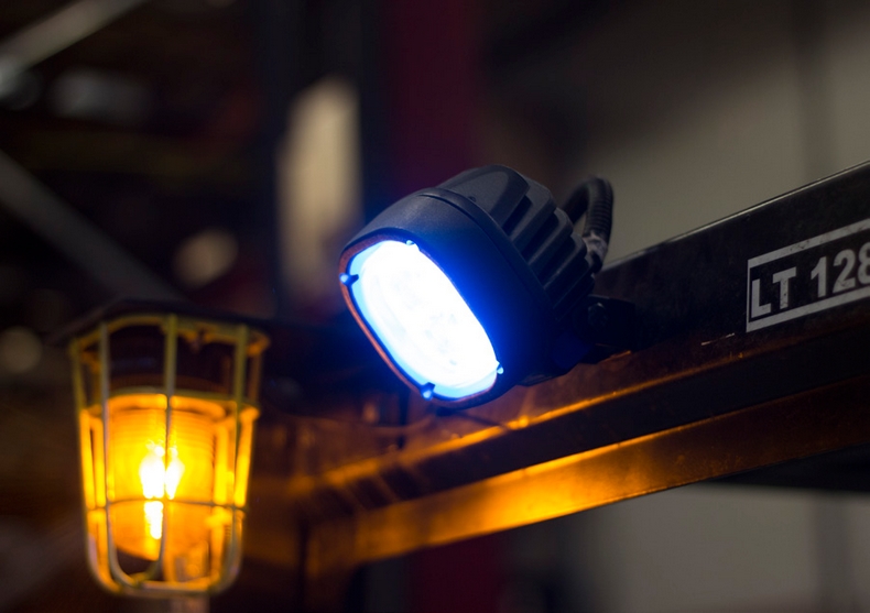 vectra_eurolift_service_led_semnalizator_blue_point_red_line_3