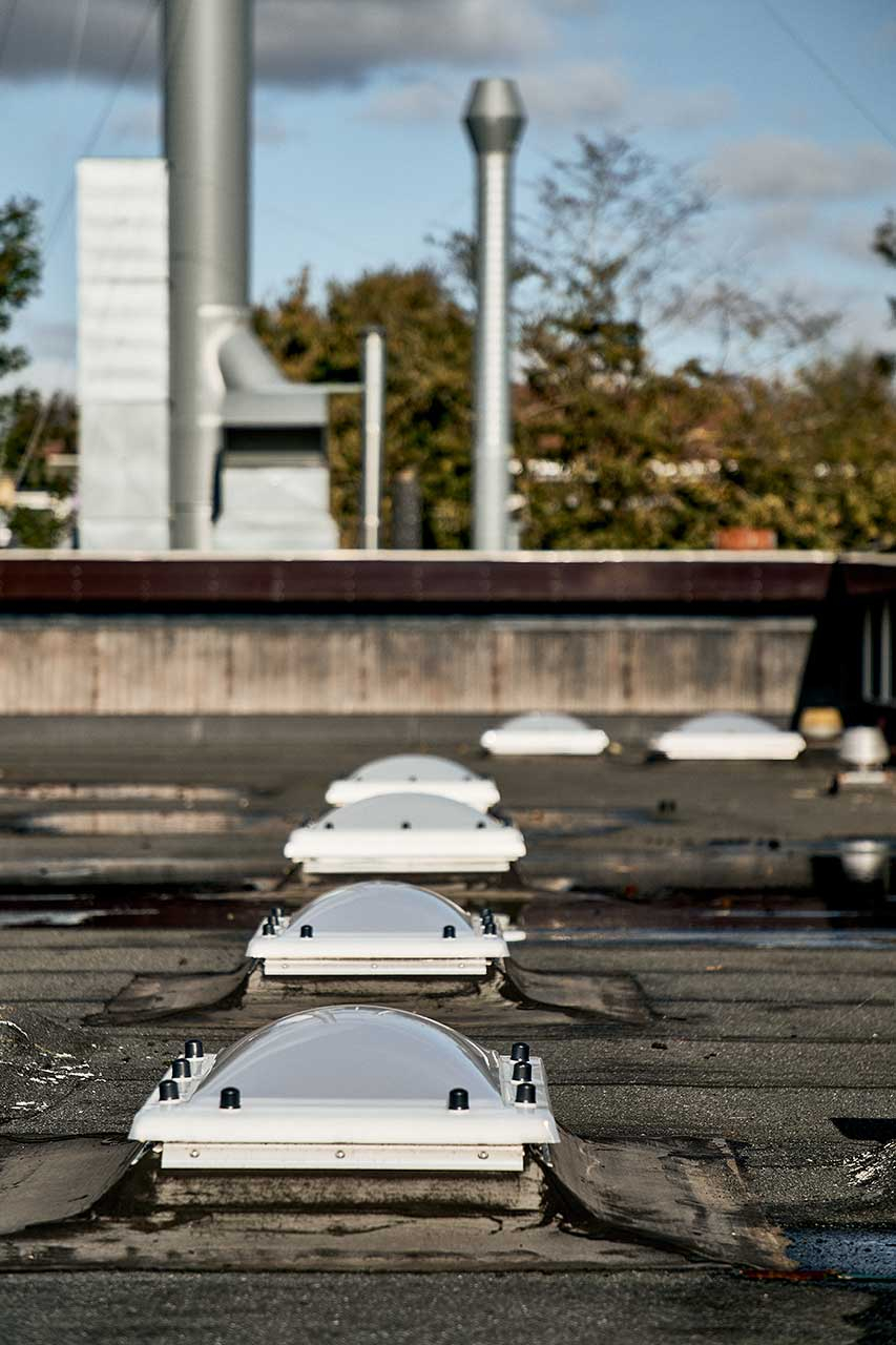Noul luminator pentru acoperis terasa VELUX