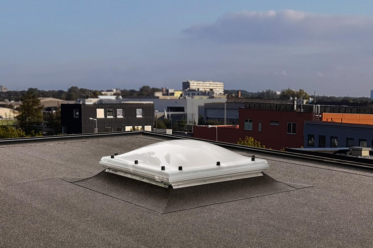 Noul luminator pentru acoperis terasa VELUX