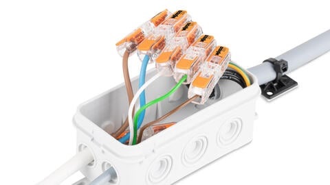 WAGO 221 Series inline splicing connectors with levers