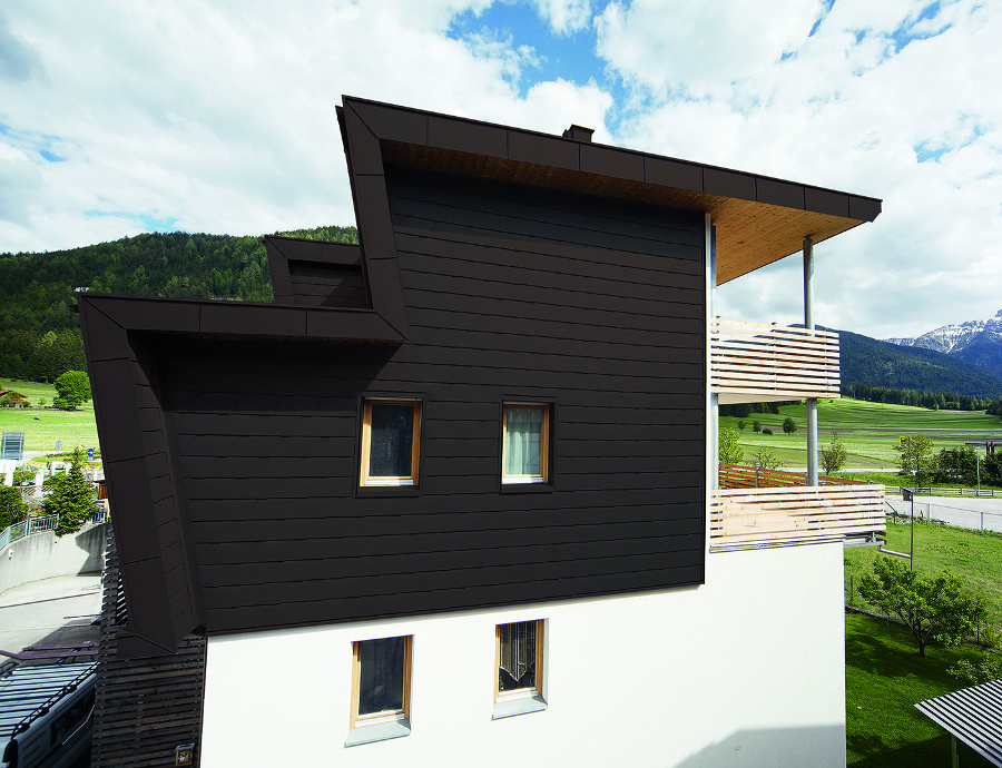 Lamele metalice pentru fatada PREFA - Maro inchis RAL 8019
