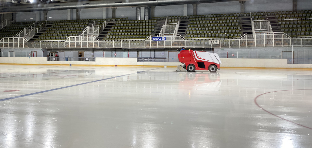 11 000 litri de Greenway® Neo N incarcati la patinoarul olimpic din Liege pentru siguranta sporita si o abordare mai respectuoasa fata de mediu