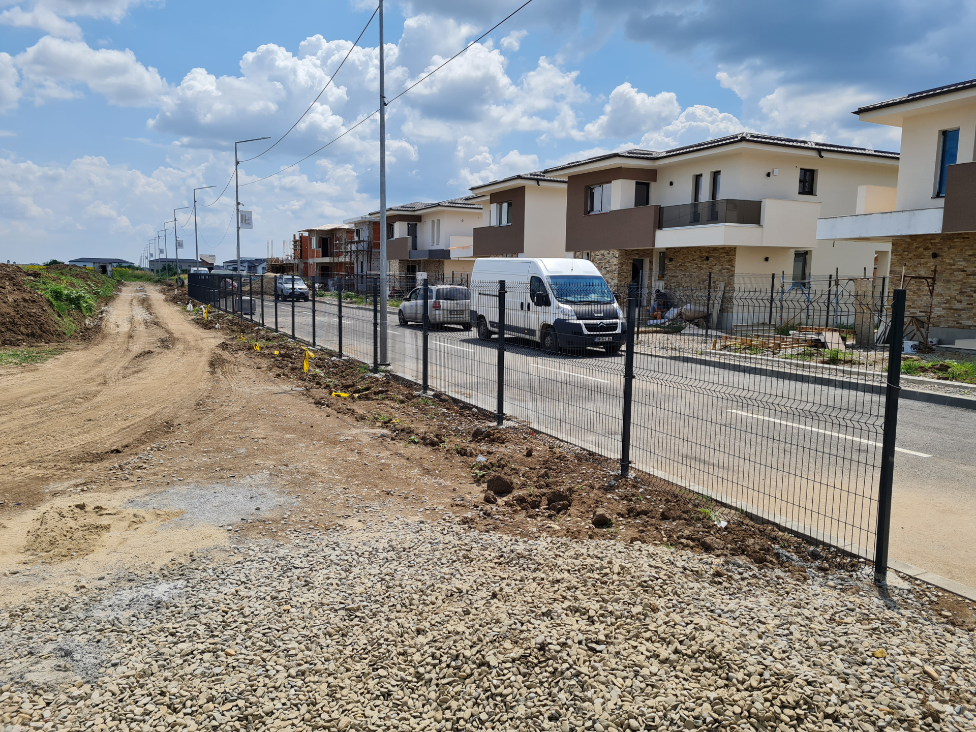 Imprejmuire cu gabion si porti metalice Decorio la Bonavita
