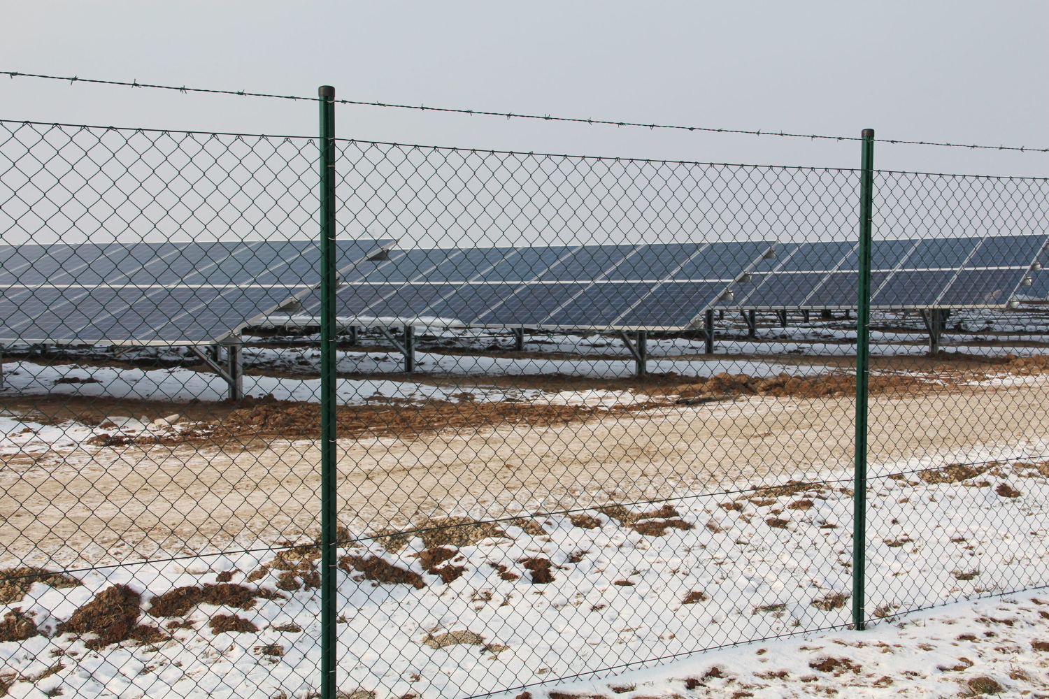 Decorio, lider in imprejmuirea parcurilor fotovoltaice