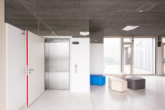 Multifunctional steel doors from DOMOFERM in the Längenfeldgasse school