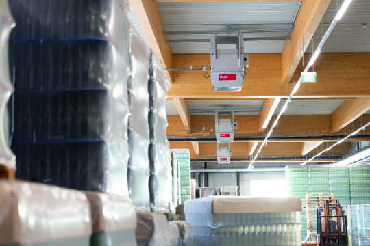 Ventilatie, incalzire si racire Hoval pentru o hala de productie tip crama