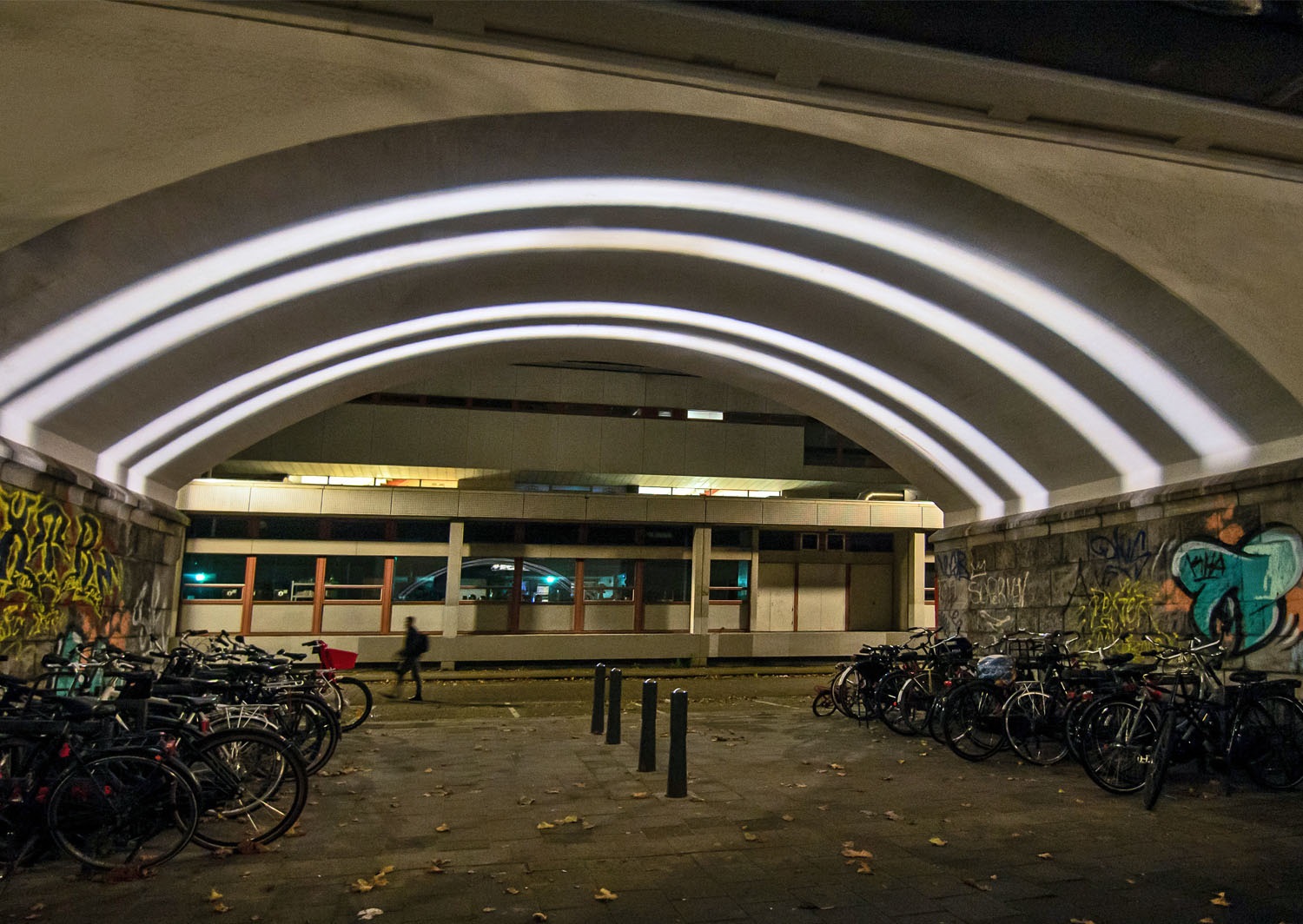 iGuzzini Trick lighting used in North of Rotterdam, Holland - A new life for the Hofbogen railway