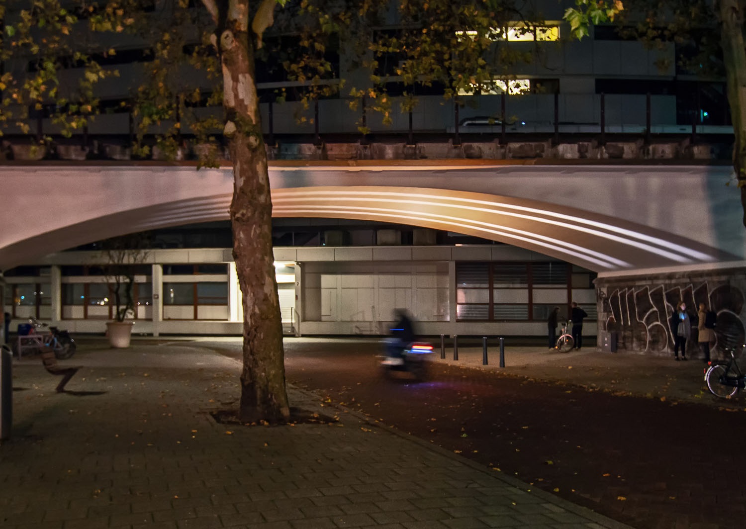 iGuzzini Trick lighting used in North of Rotterdam, Holland - A new life for the Hofbogen railway