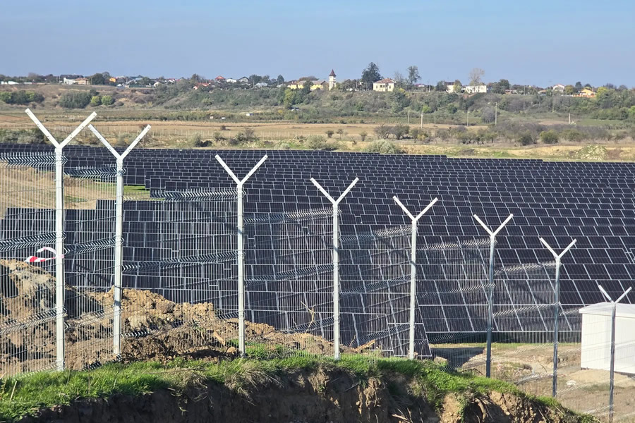 Imprejmuire de securitate Decorio pentru parcul fotovoltaic Waldevar Odobesti si Dumbraveni