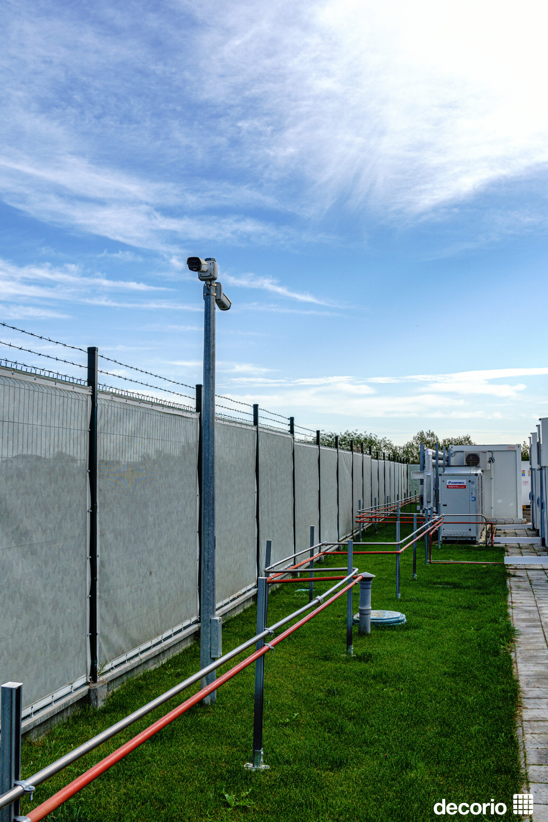 Imprejmuirea primei statii de stocare a energiei din Romania cu produse Decorio