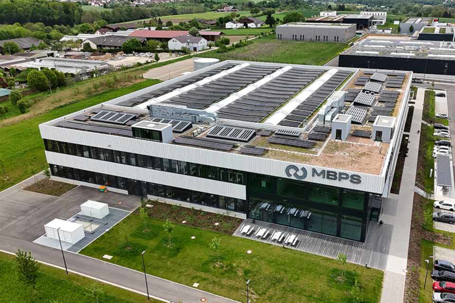 Luminatoare VELUX Commercial pentru noul sediu MAGURA Bosch Parts & Services din Nürtingen, Germania