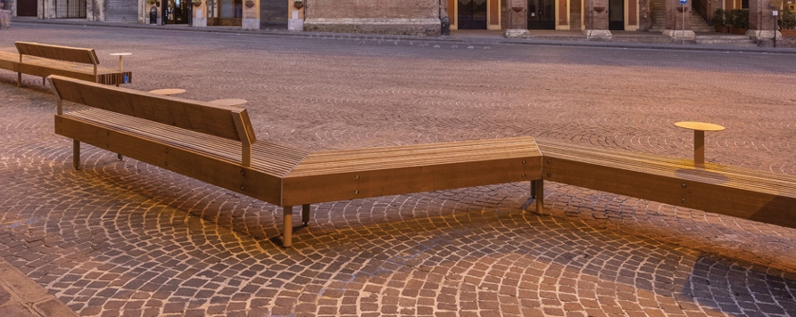 Piazza Del Comune, Piazza Padella, Woody