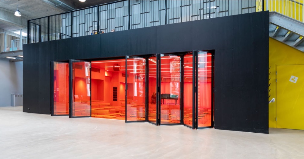 DEKO FV2 Glass folding partition at Roskilde Festival Hojskole, Denmark