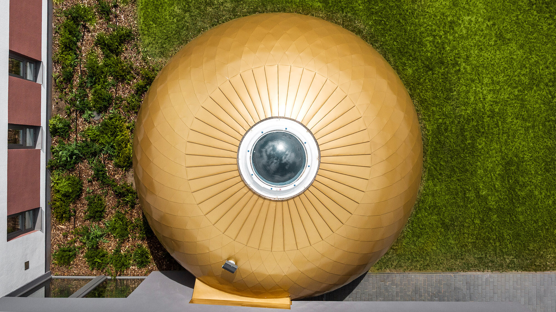 PREFA Prefalz: The “golden spheres” of the new day nursery in Székesfehérvár, Hungary