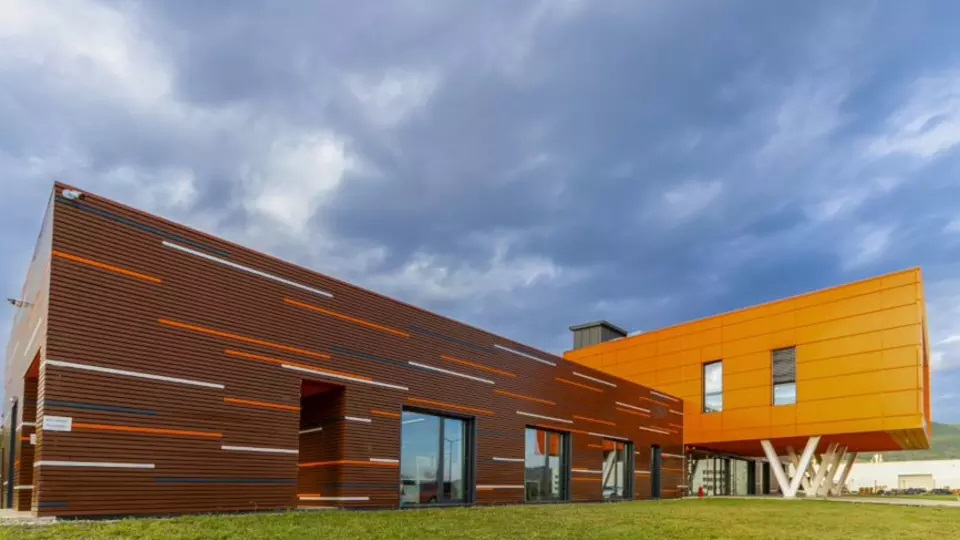 Solutii Saint-Gobain utilizate la cladirea de birouri nZEB OFFICE Comanesti
