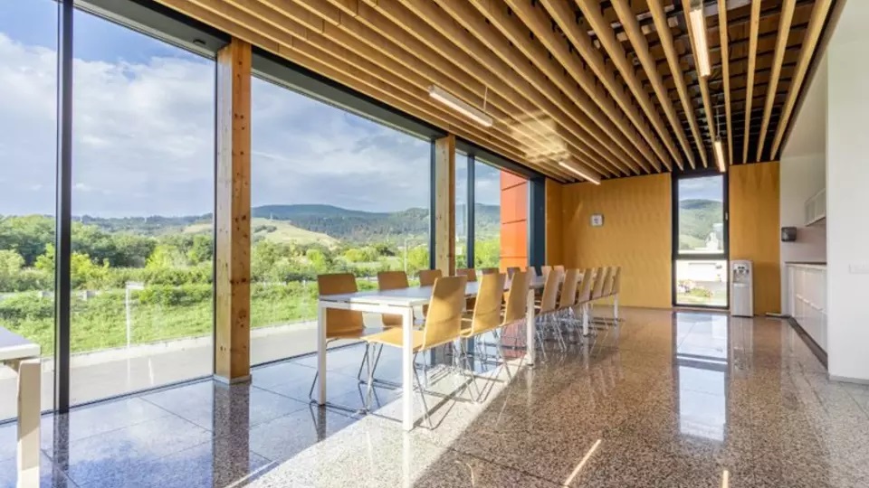 Solutii Saint-Gobain utilizate la cladirea de birouri nZEB OFFICE Comanesti