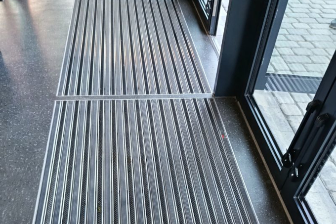 Solutii complete de pardoseli de la Cleartex pentru noul patinoar Remete Ice Arena, Gheorgheni