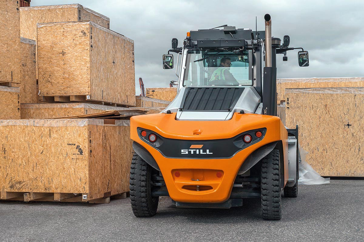Stivuitorul de mare tonaj STILL RCD 160/1200 a intrunit toate conditiile la PTS Logistics GmbH