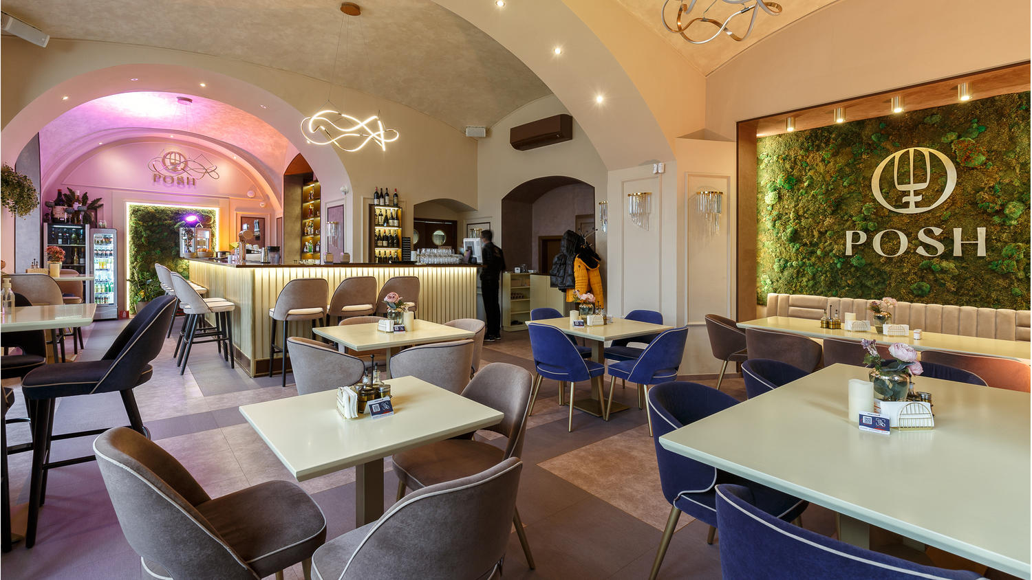 Pardoseala Tarkett LVT a completat designul desavarsit al restaurantului Posh, Timisoara