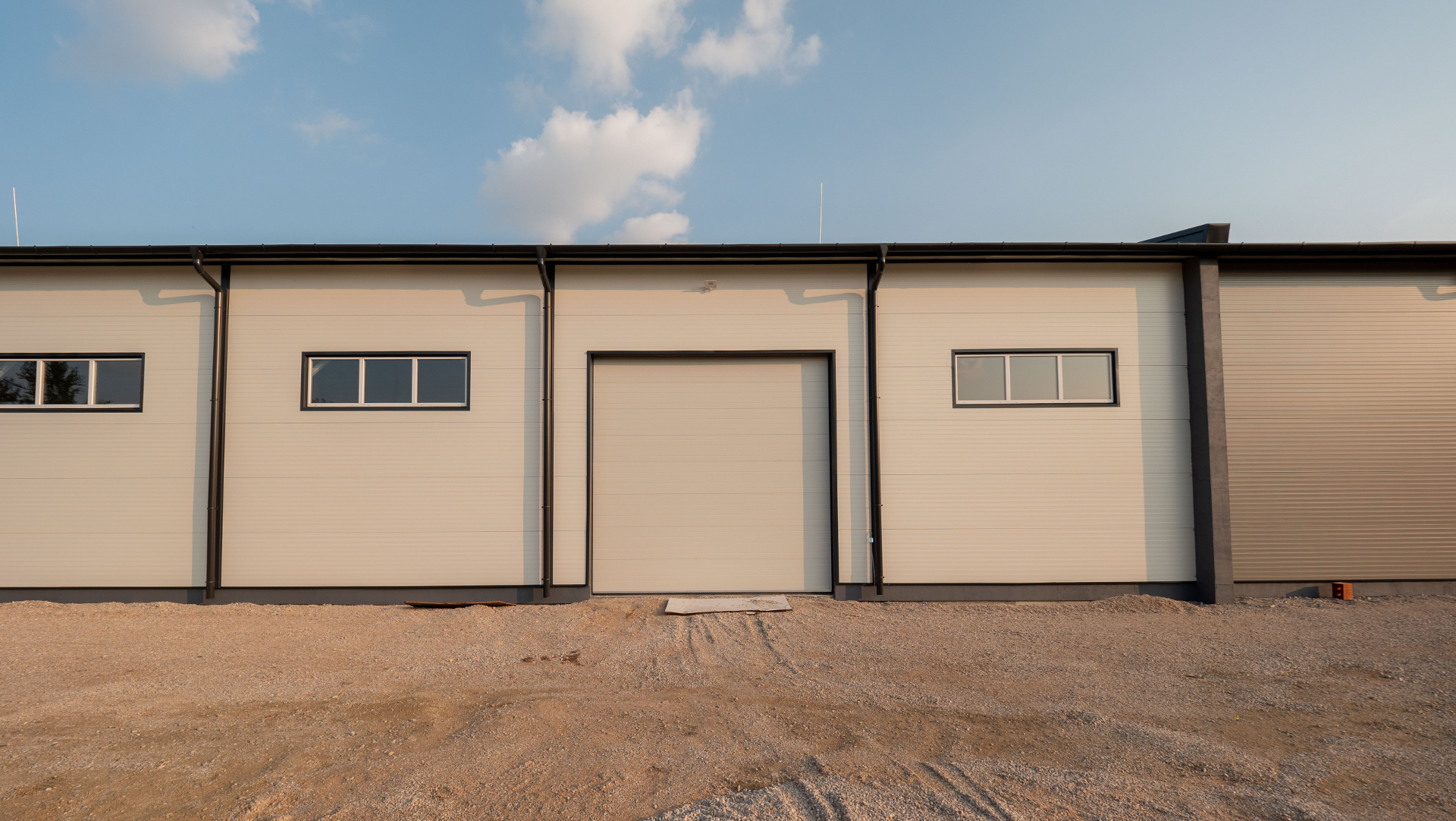 Proiecte TeraSteel - Unitate de productie si showroom la Székesfehérvár, Ungaria