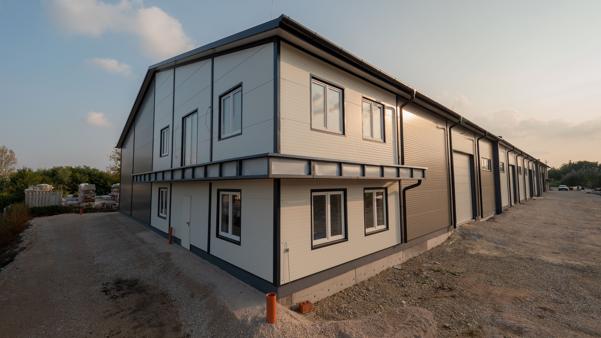 Proiecte TeraSteel - Unitate de productie si showroom la Székesfehérvár, Ungaria