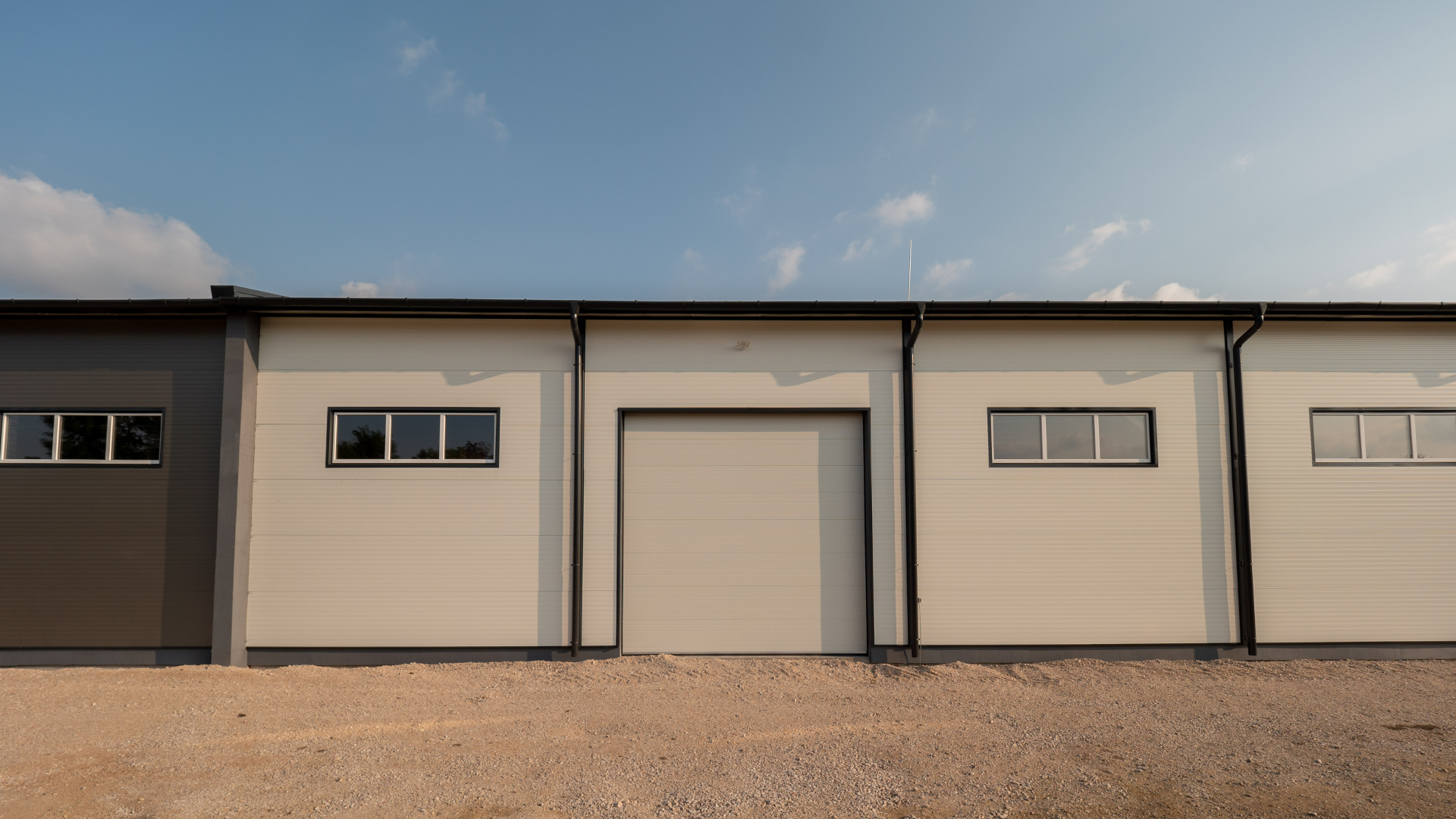 Proiecte TeraSteel - Unitate de productie si showroom la Székesfehérvár, Ungaria