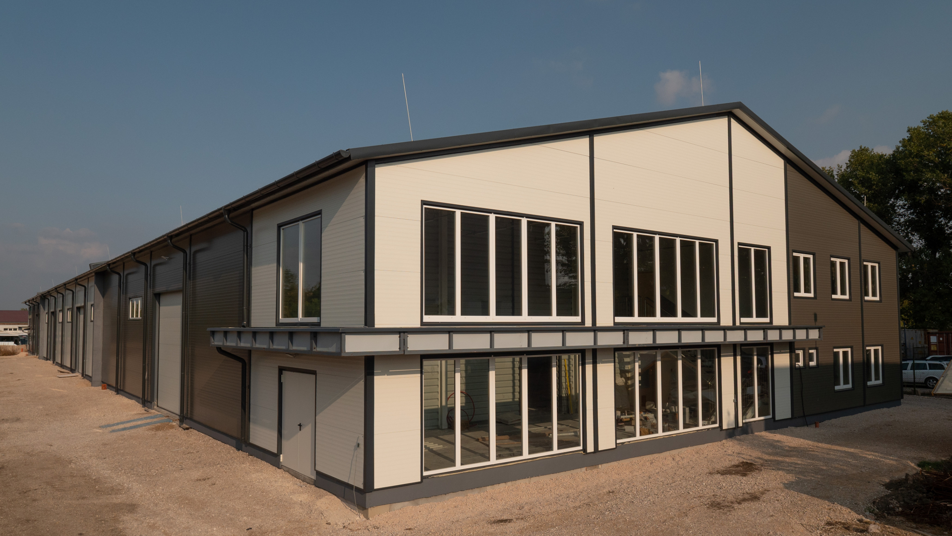 Proiecte TeraSteel - Unitate de productie si showroom la Székesfehérvár, Ungaria