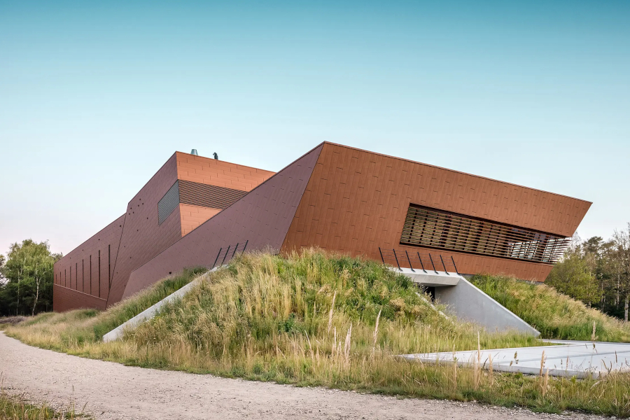 The new WML drinking water pumping station in Lottum, Netherlands is covered with PREFA Siding.X facade panels