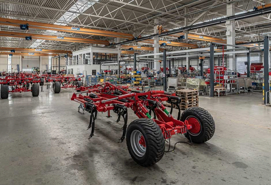 Studiu de caz VELUX Commercial: Noua hala de productie utilaje agricole HORSCH din Ronneburg, Germania