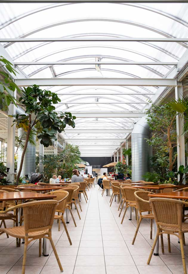 Solutii VELUX Commercial la Papiliorama, gradina zoologica din Elvetia
