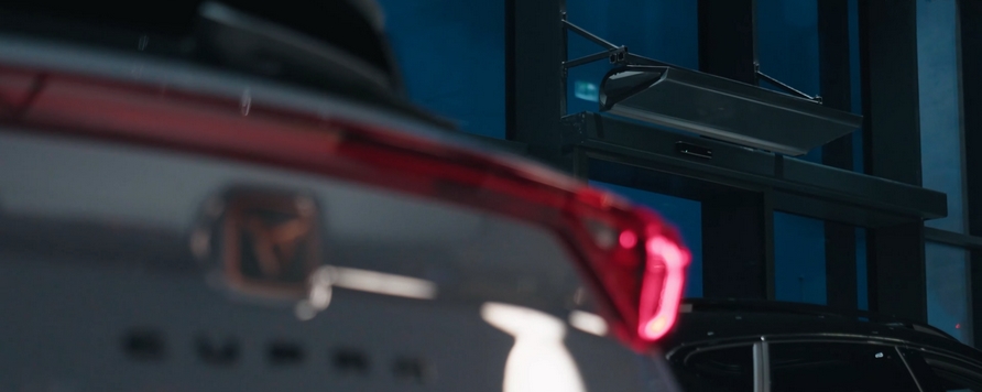 Perdele de aer VTS WING DARK la showroom-ul Cupra