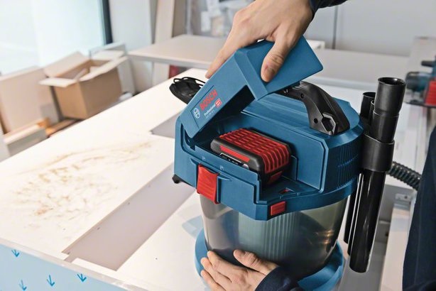 Aspirator profesional Bosch GAS 18V-10 L, cu acumulator