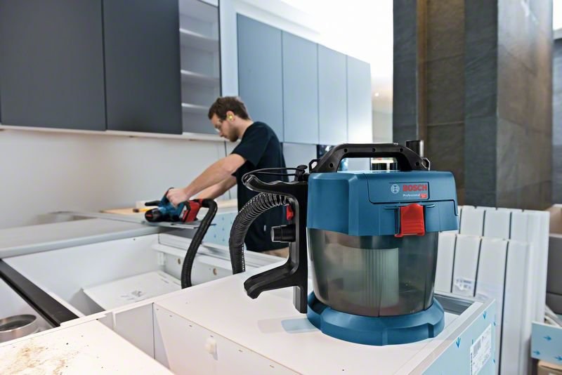 Aspirator profesional Bosch GAS 18V-10 L, cu acumulator