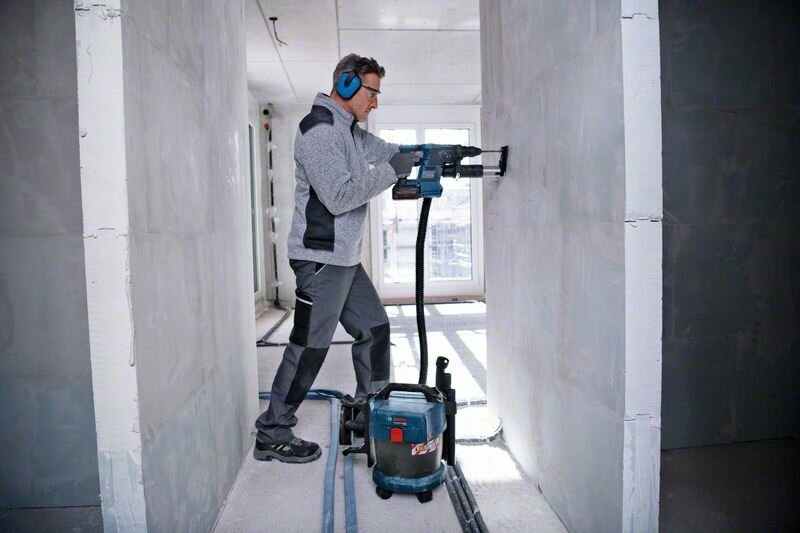 Aspirator profesional Bosch GAS 18V-10 L, cu acumulator