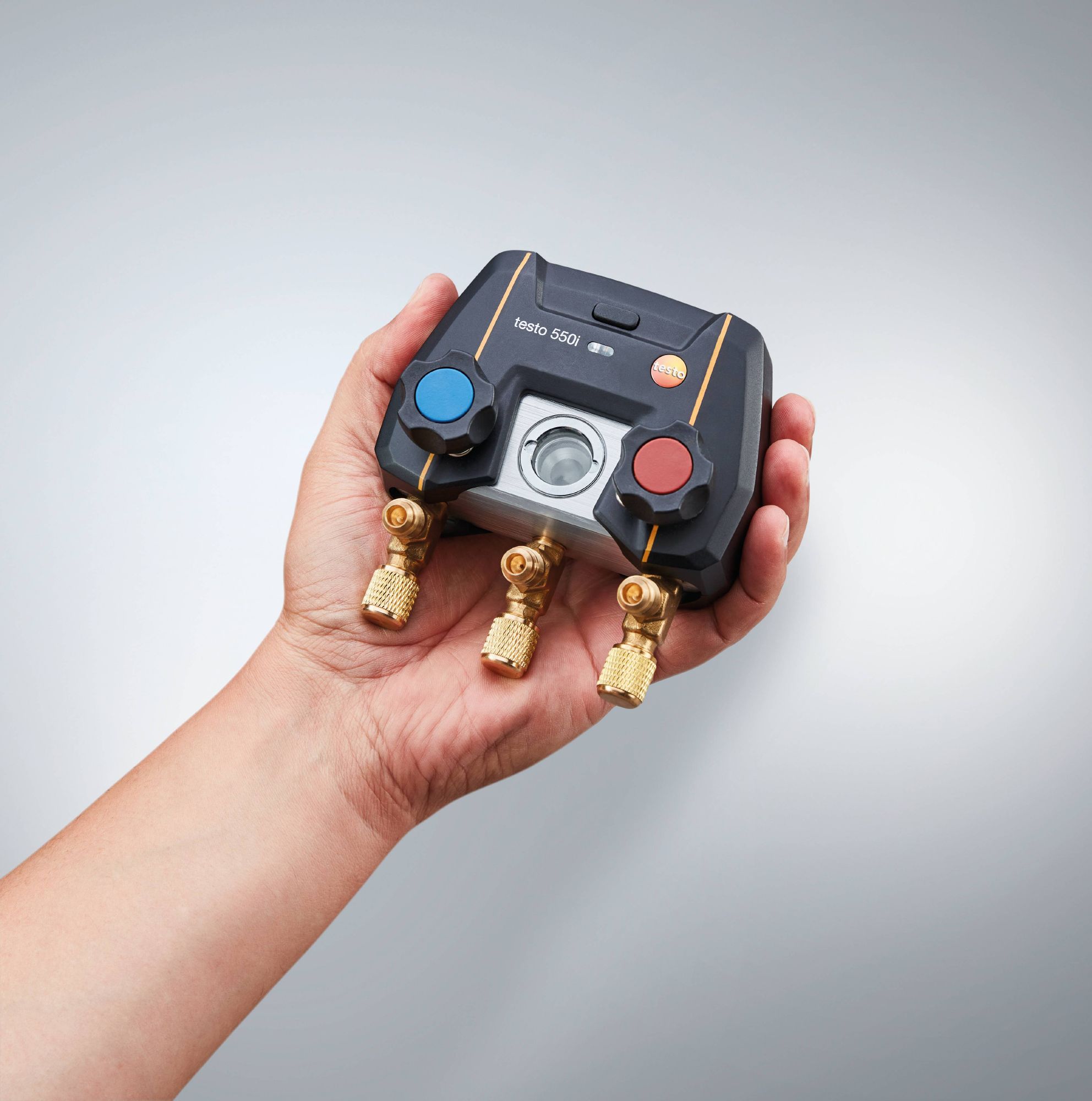 Manifold digital controlat prin aplicatie cu sonde de temperatura fara fir (NTC) testo 550i Set Smart