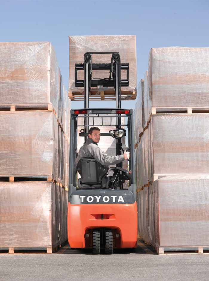 Electrostivuitor cu 3 roti Toyota Traigo 48