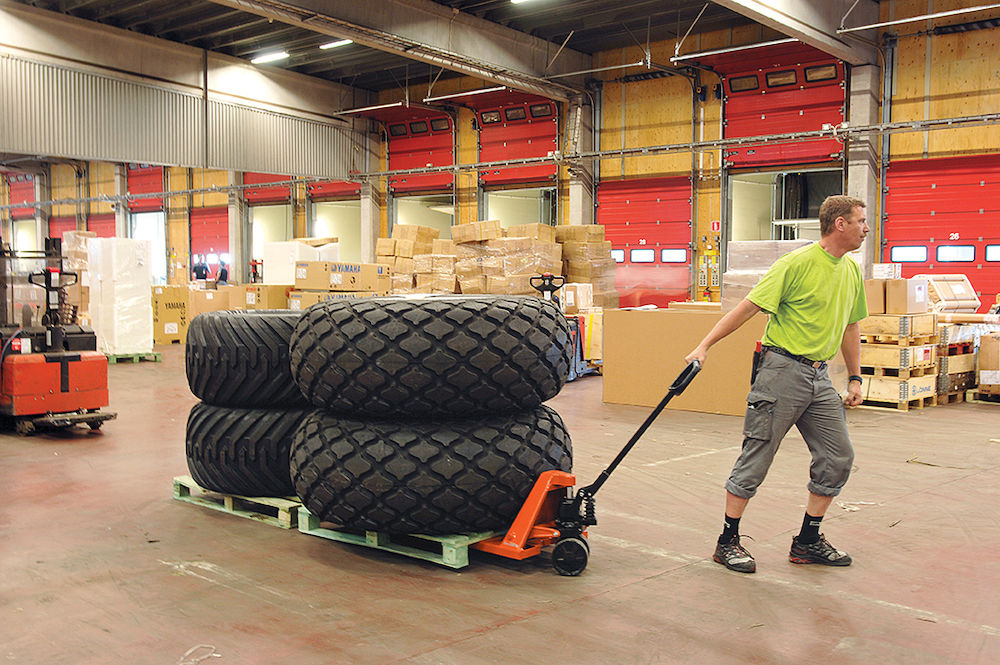 Transpalete hidraulice manuale BT Lifter seria L - LHM300