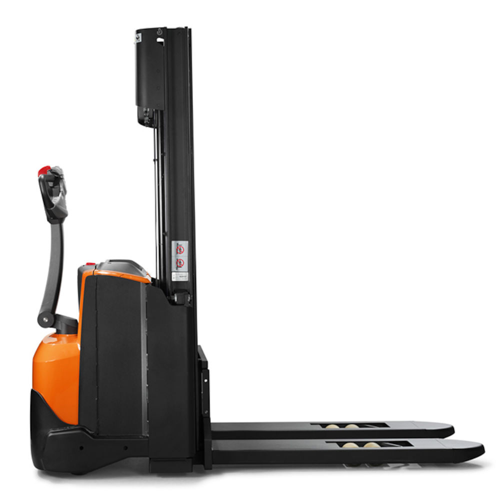  Stacker electric BT Staxio SWE100